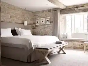 chambre de charme en pierre et poutres apparentes
