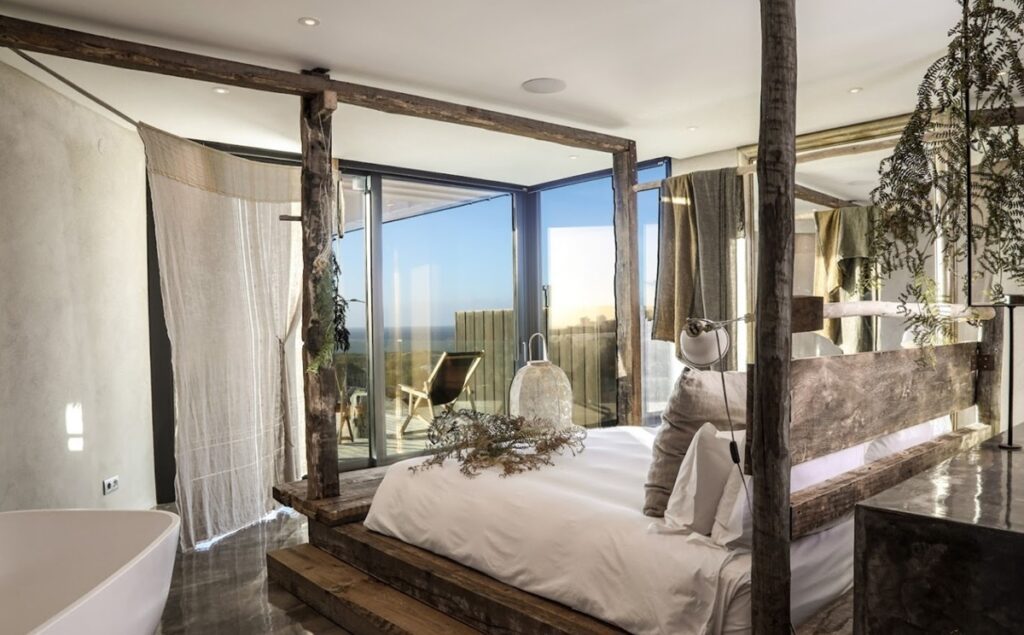 chambre cosy et romantique avec terrasse et vue sur l'océan