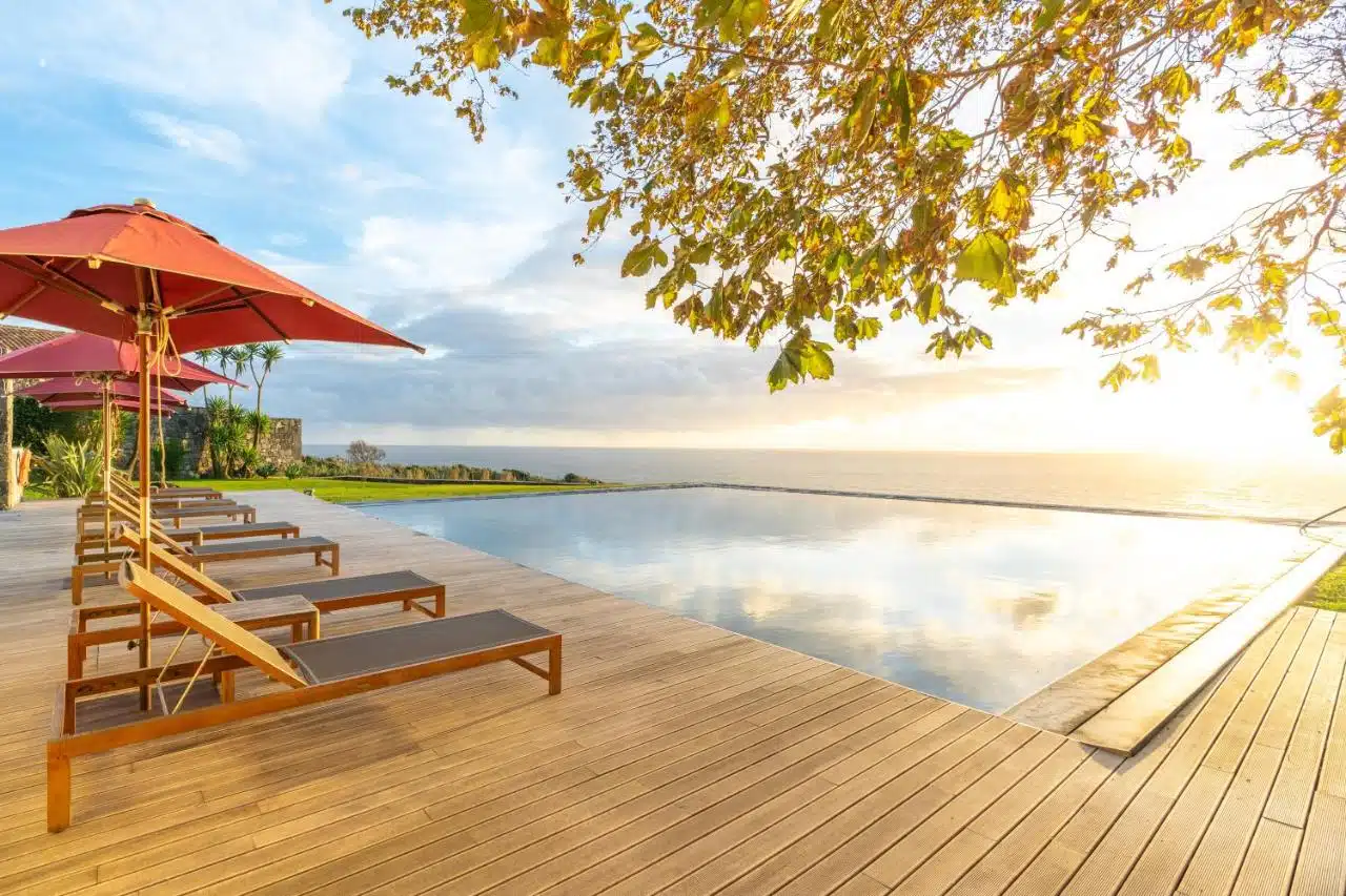 piscine avec vue mer à l'hôtel Sensi Azores Nature et Spa, ma pépite où dormir aux Açores