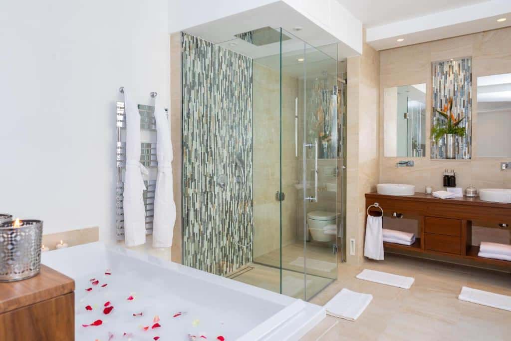 salle de bain luxueuse et romantique