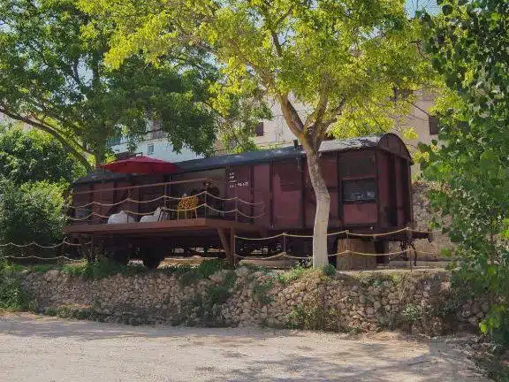 nuit insolite en Espagne : dormir dans un wagon de train