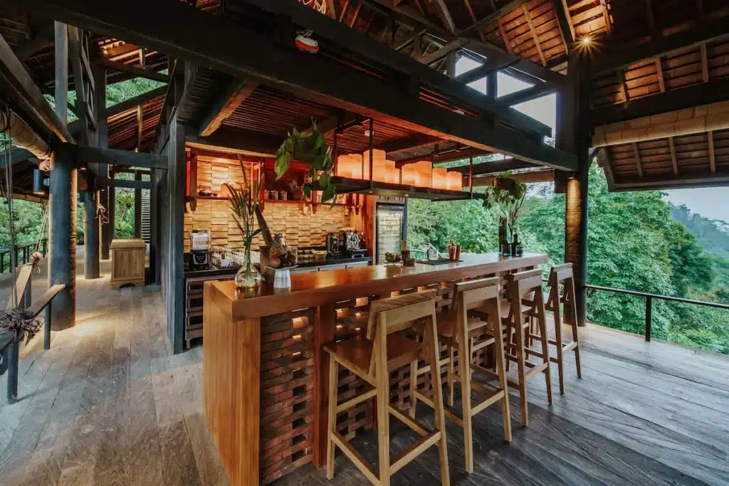 bar de l'hôtel Buahan A Banyan Tree Escape à Bali en indonésie