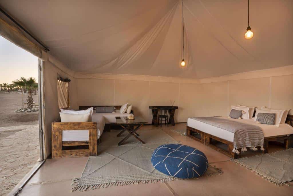 lodge tente cosy pour 5 personnes pour dormir dans le désert marocain
