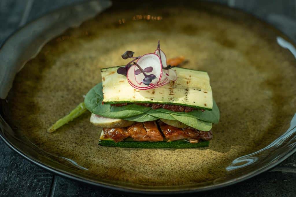 plat servi au restaurant Cap Aureo Signature sélectionné dans le guide Michelin