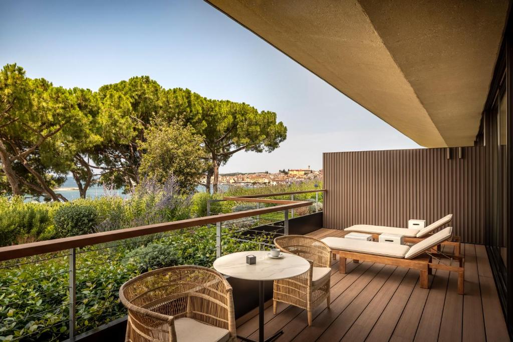 grande terrasse d'une des chambres doubles