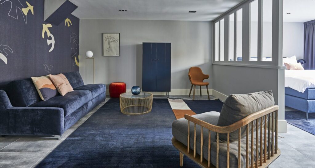 salon de la suite junior dans un hôtel de charme au centre de La Haye