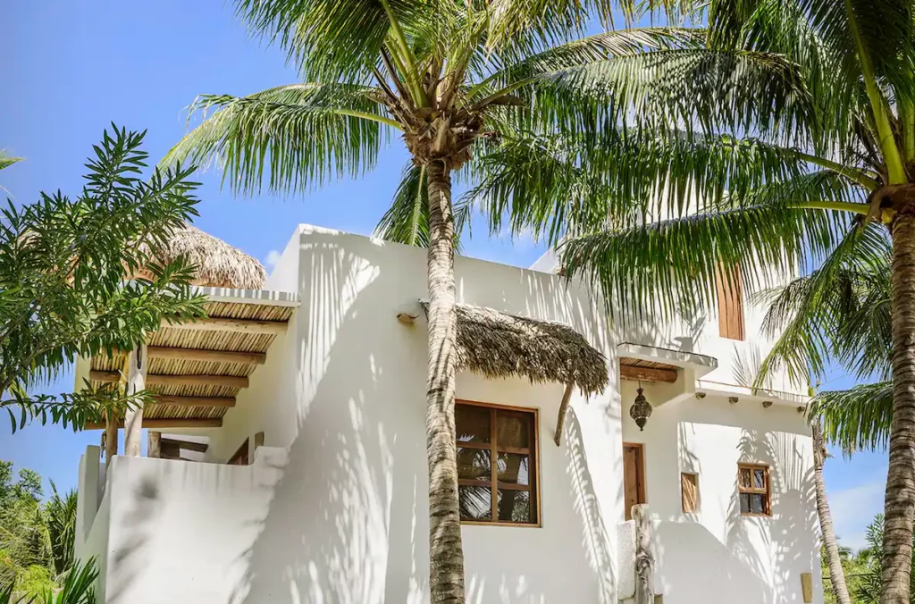 façade de l'appartement à louer holbox island casa impala au Mexique
