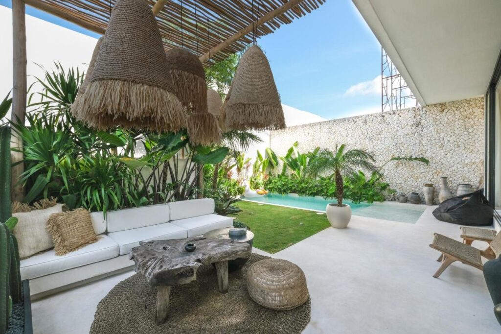 terrasse avec salon de jardin