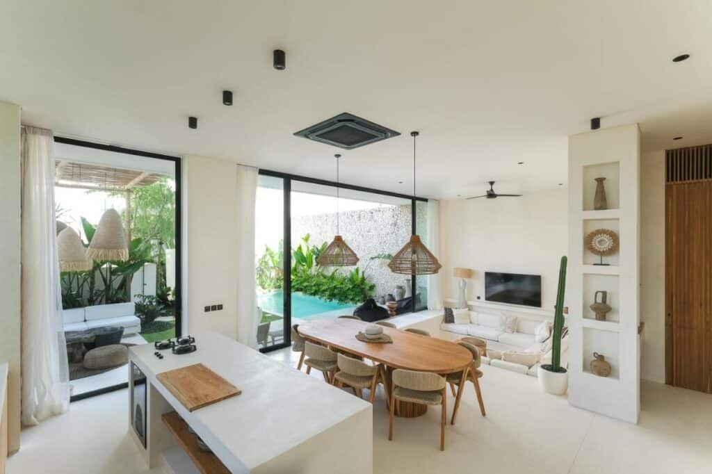 magnifique maison à louer avec cuisine ouverte sur séjour, piscine et jardin à Bali
