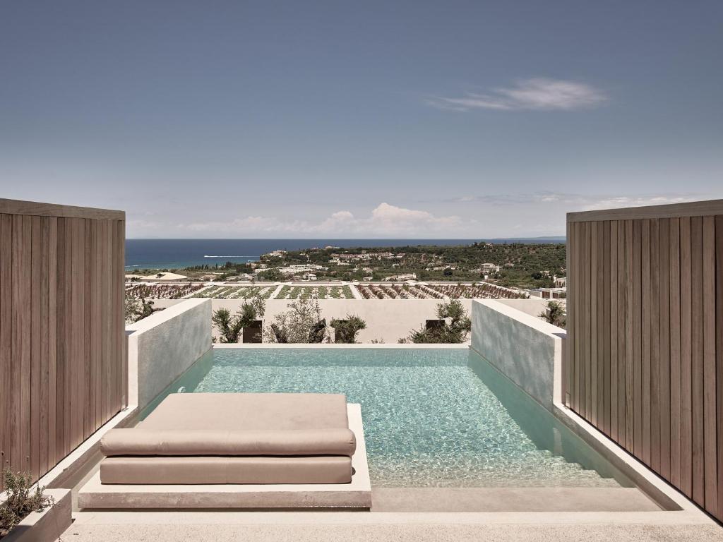 suite avec piscine privée et vue panoramique à à l'hôtel Olea All Suite sur l'île de Zakynthos