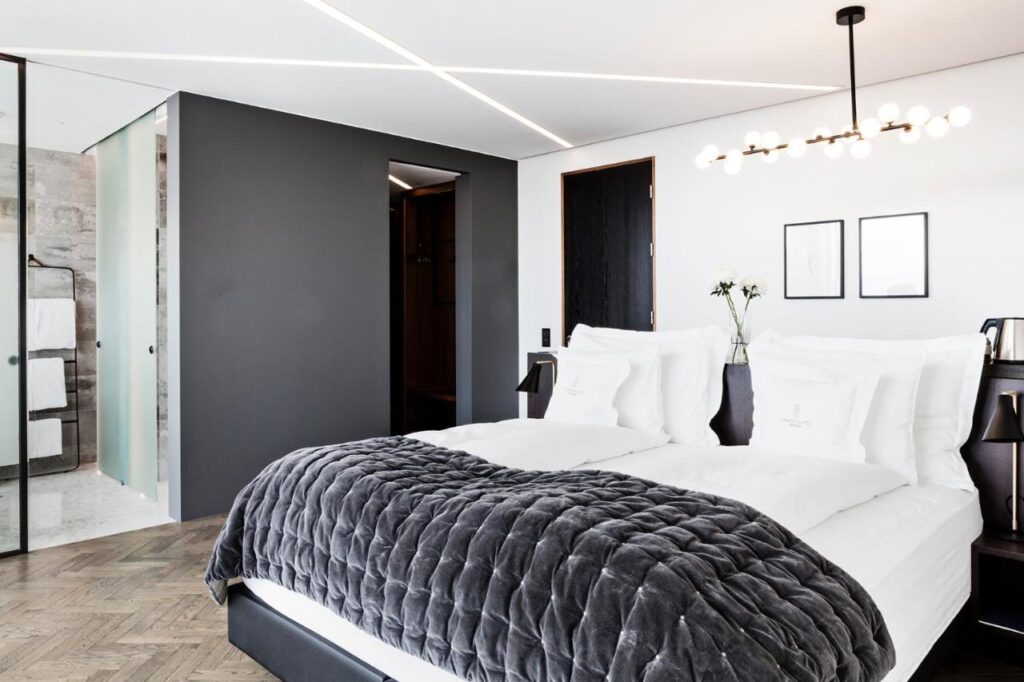 chambre d'une suite de l'hôtel Tower Suites Reykjavik