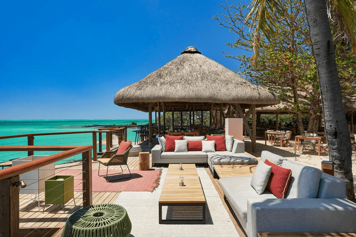 bar lounge avec vue sur l'océan à l'hôtel Paradise Cove Boutique Hotel de l'île Maurice
