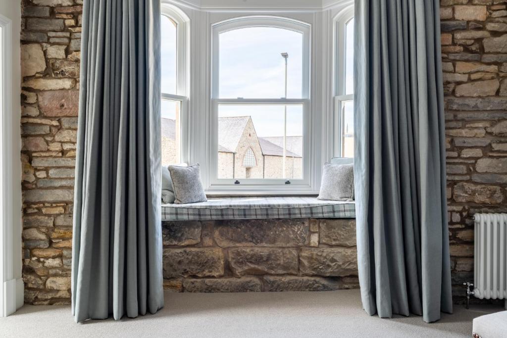 bow window dans une chambre supérieure