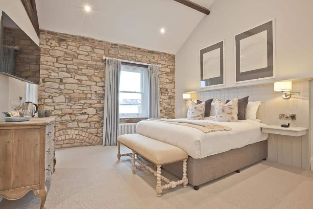 chambre supérieure dans le boutique hotel Tithe Barn Hotel dans la région de Cumbra en Angleterre