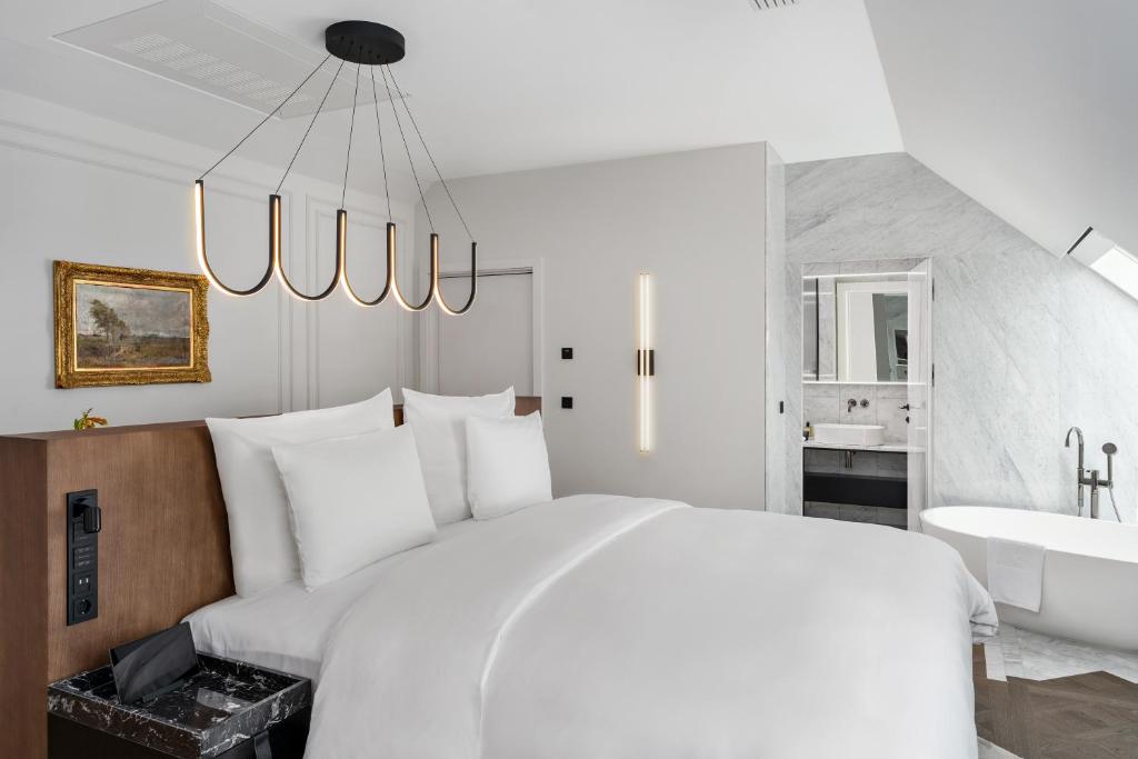 suite avec terrasse privée dans un luxueux hôtel 5* de Vienne