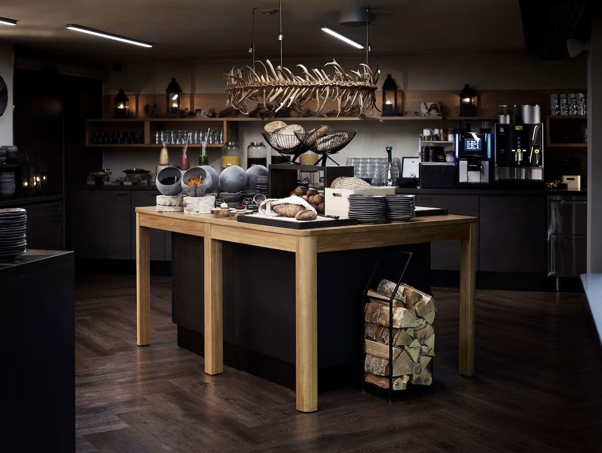 petit déjeuner sous forme de buffet servi chaque matin